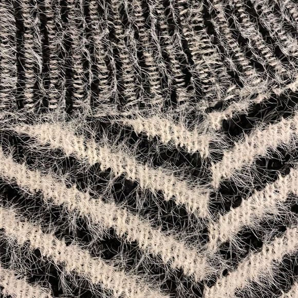 NWOT Heavy Cardigan-M - Picture 4 of 6